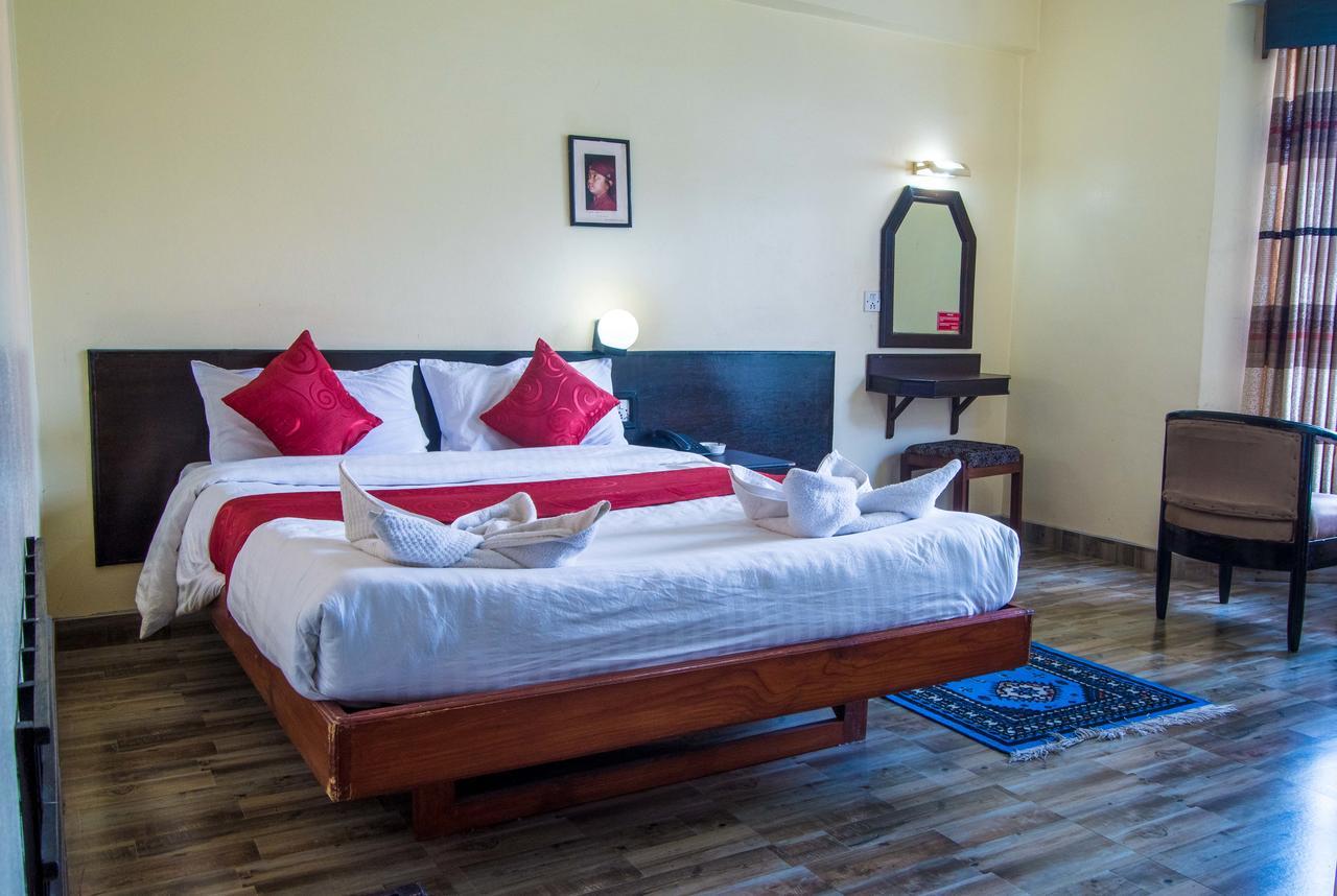 Hotel Meera Pokhara Dış mekan fotoğraf