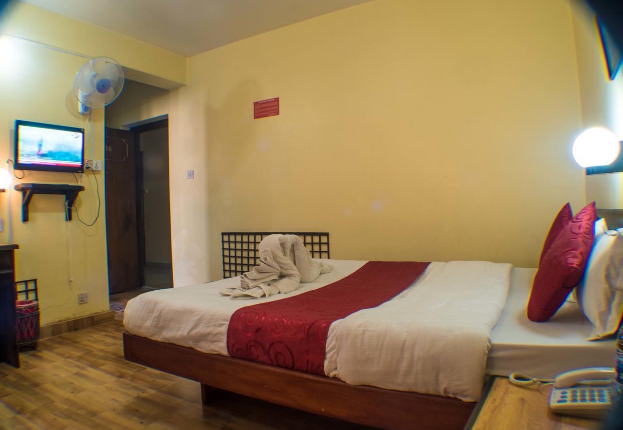 Hotel Meera Pokhara Dış mekan fotoğraf