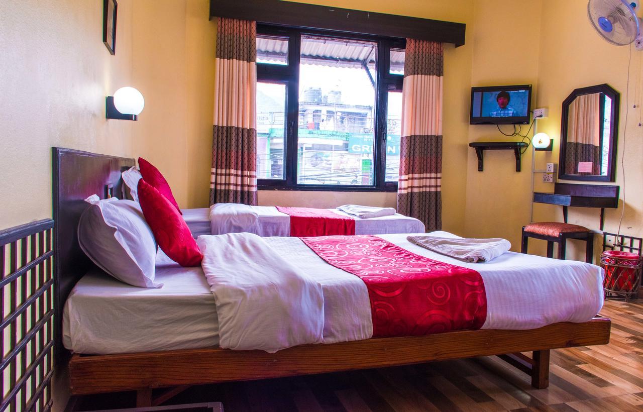 Hotel Meera Pokhara Dış mekan fotoğraf